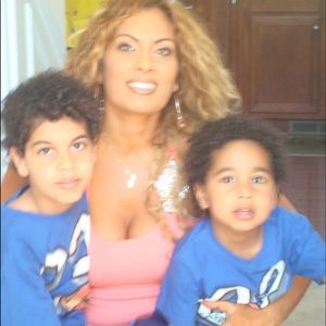 Meet your Posher, Iris